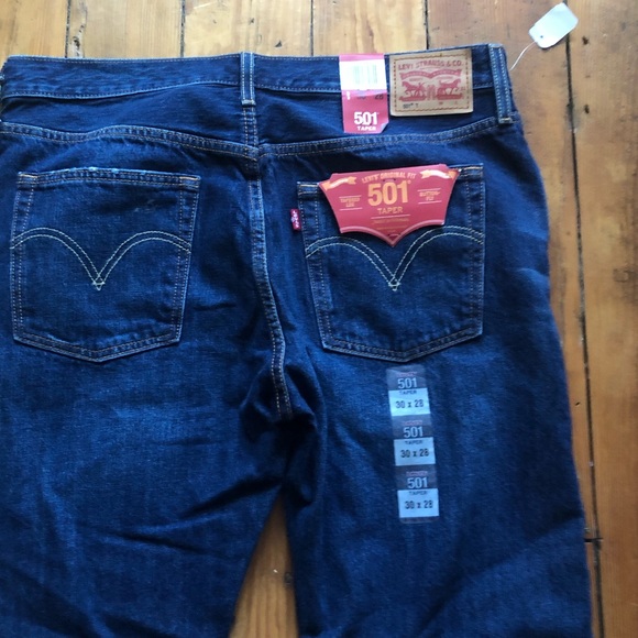 NWT Levi Strauss 501 size 30 men 28 women’s - Picture 2 of 10